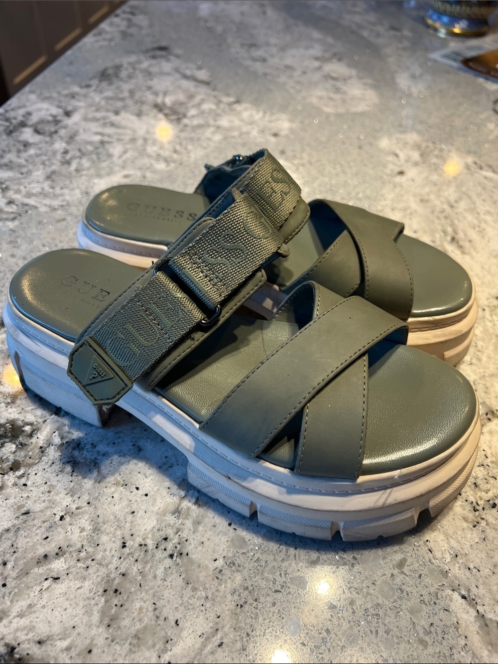 GUESS Harvey Sporty Platform Utility Slides Moss Green Size 6M EUC